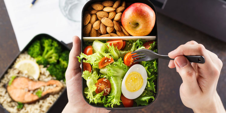 Bien manger au bureau, c’est possible !