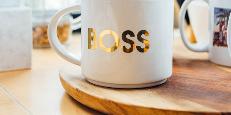 Dis-moi qui est ton patron, je te dirai comment lui parler !