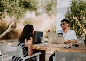 Le travail hybride en 2023 : état des lieux