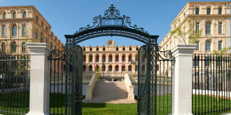 InterContinental Marseille — Hôtel Dieu, un joyau au bord du Vieux-Port