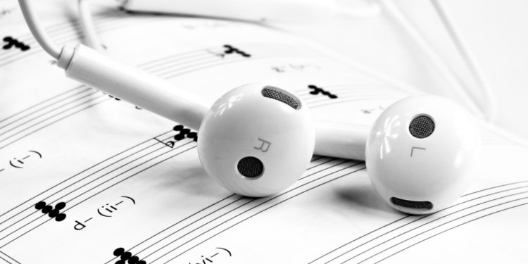 Vie au bureau : Quand est-ce que la musique est bonne ?