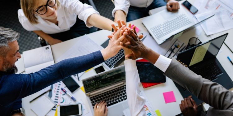 Dirigeant(e) et assistant(e) de direction : les secrets d’une collaboration gagnante