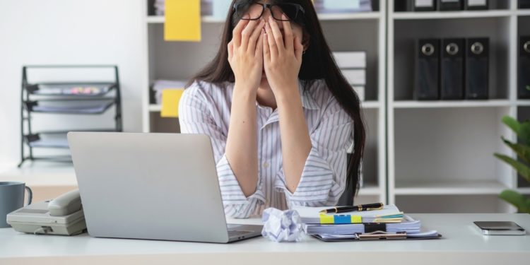 Syndrome de l’imposteur chez les jeunes diplômés