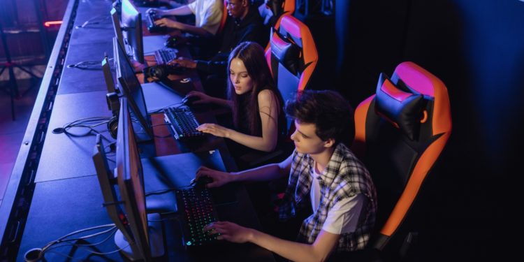 Afterwork et génération Z : réinventer la pause après le travail