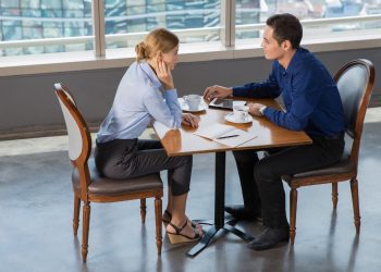 Recruter sans CV : une tendance qui bouscule les codes du marché de l’emploi