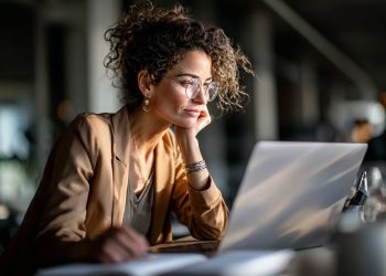 Recherche d’emploi : le guide structuré pour assistant(e)s